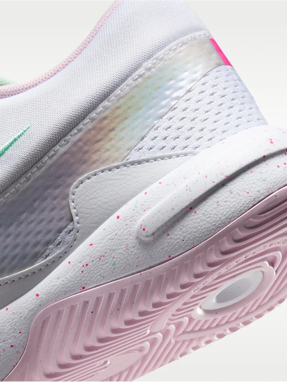 NWOB Nike Hyperquick Womens Volleyball Sneakers White Pink Purple Speckled 9.5